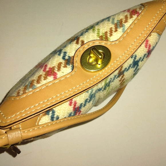 BRAND NEW☆Vintage COACH HAMPTON'S Tattersall Wool Large Capacity 2-Way Baguette - Picture 9 of 16